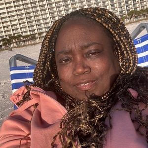 Meet your Posher, Toni